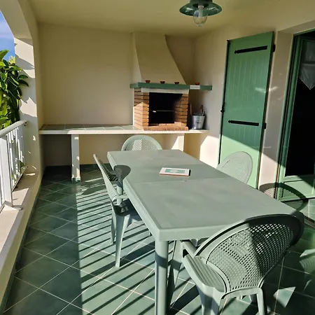 U Melu Grand T2 A L'etage *