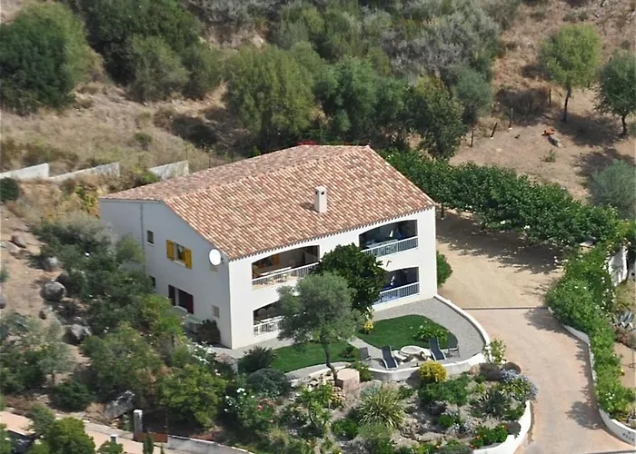 Résidence U Melu Grand T2 à L'étage Appartement *