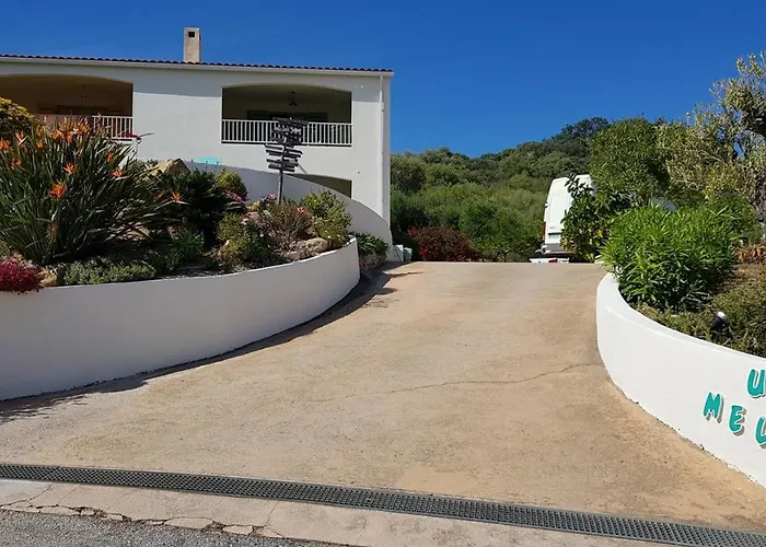 Résidence U Melu Grand T2 à L'étage Appartement *