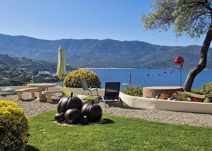 Résidence U Melu Grand T2 à L'étage Appartement *